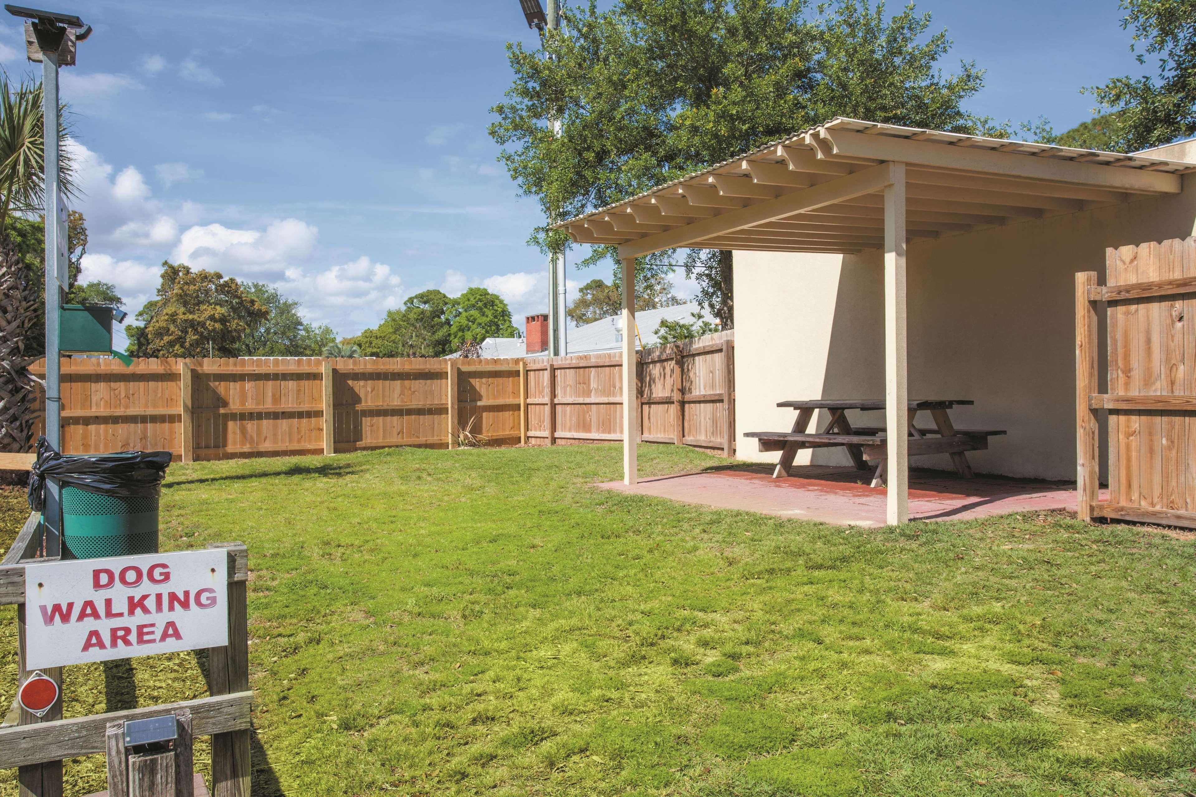 La Quinta By Wyndham Fort Walton Beach Exterior photo